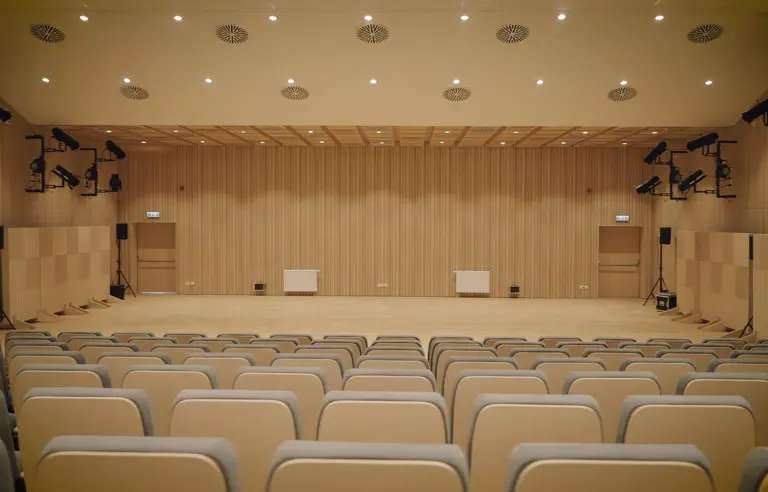 Centrum Kultury i Sportu w Pruszkowie - zdjęcie 1