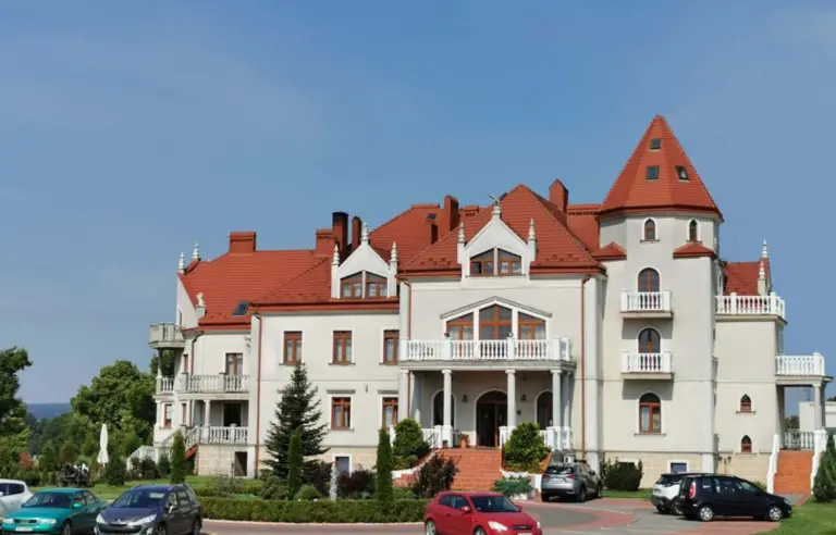 Palac Koronny Swiatniki