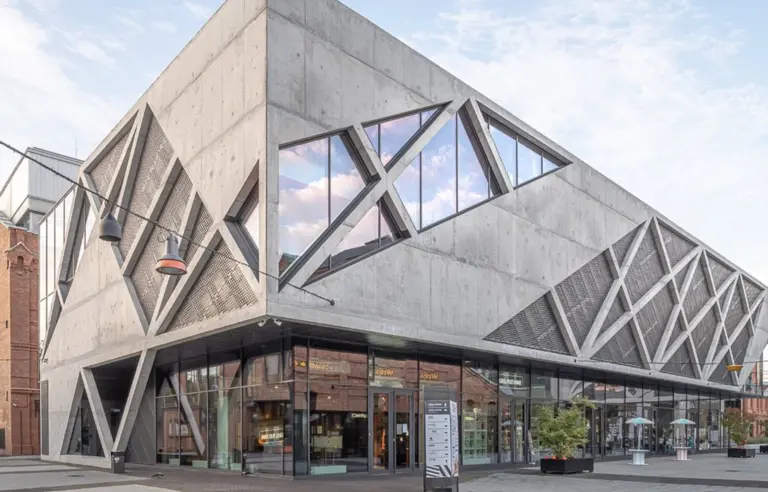 Centrum Eventowe Butelkownia Sala z zewnątrz