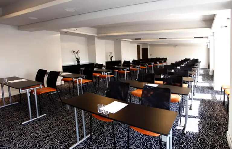 Metropol Hotel Katowice - zdjęcie 1