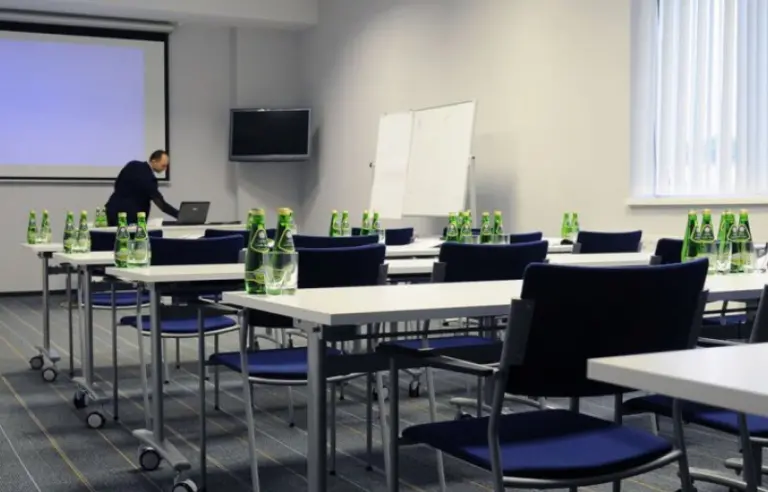 Biznes & Events Hotel Stadion Zawisza - zdjęcie 1