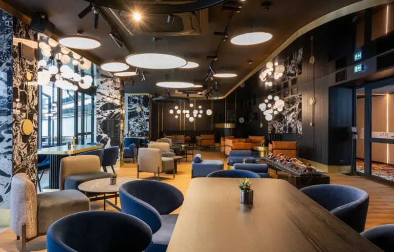LUNA Bar