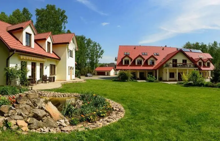 Posiadłość Agroturystyczna Leśny Dworek - photo 1