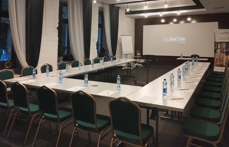 Ustawienie "podkowa"