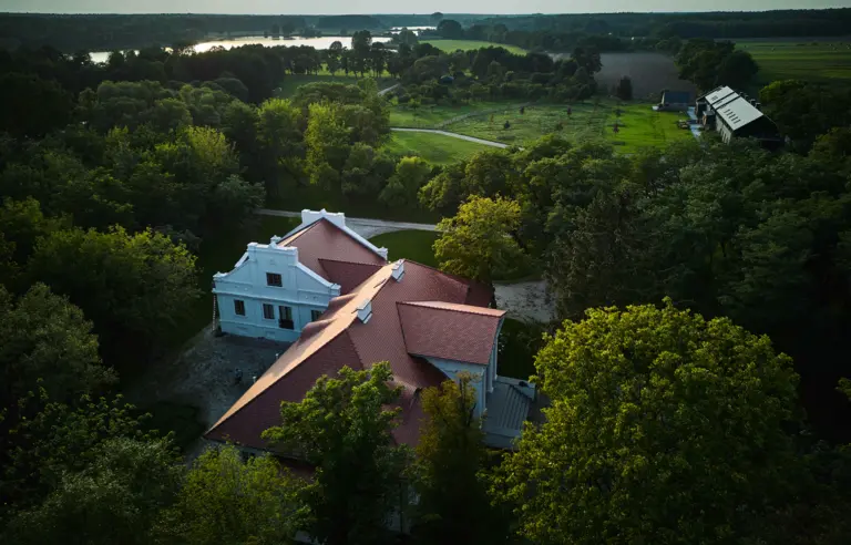 Dwór w Zgniłym Błocie - photo 1