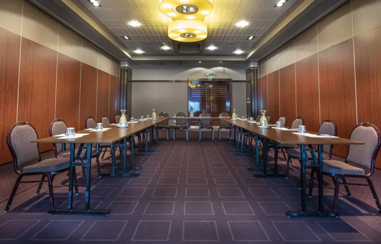 Sala konferencyjna N - podkowa