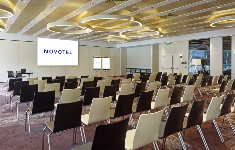 Novotel Warszawa Centrum - photo 1