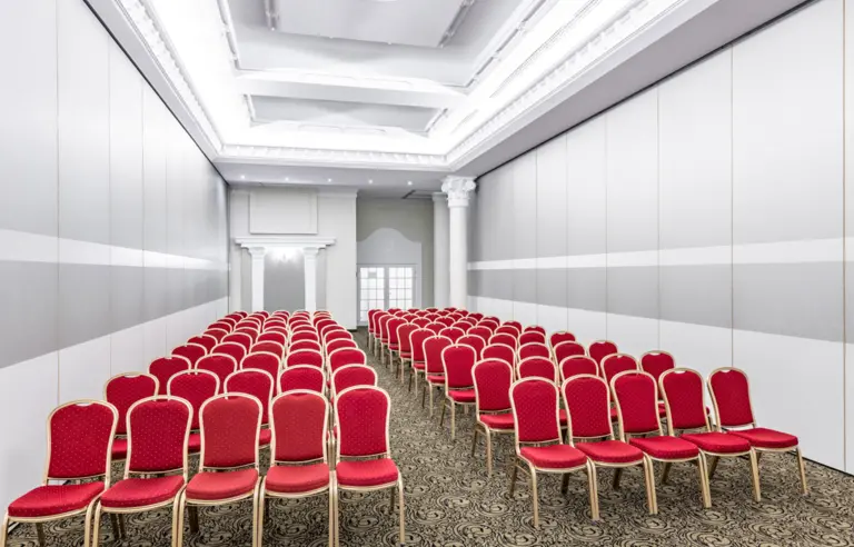 Hotel Windsor nad Zalewem Zegrzyńskim - photo 1