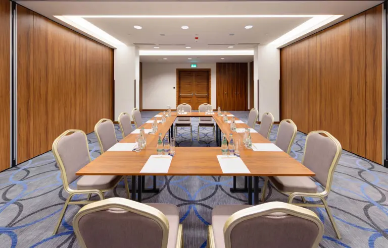 DoubleTree by Hilton Krakow Hotel & Convention Center - photo 1