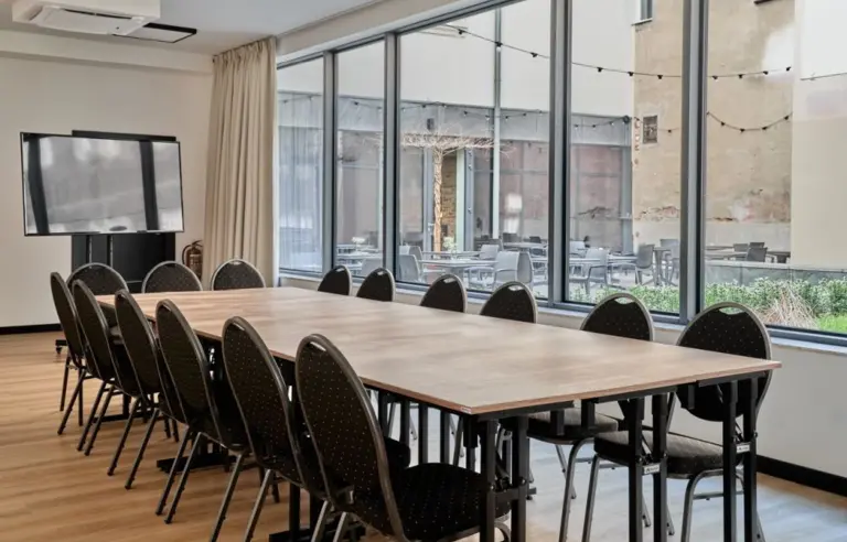 1891 Garni Hotel - zdjęcie 1