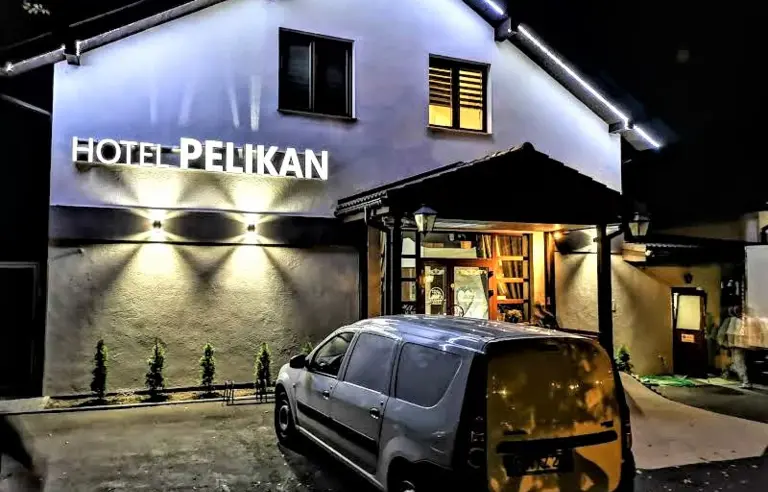 Hotel Pelikan Aleksandrow Lodzki.jpg
