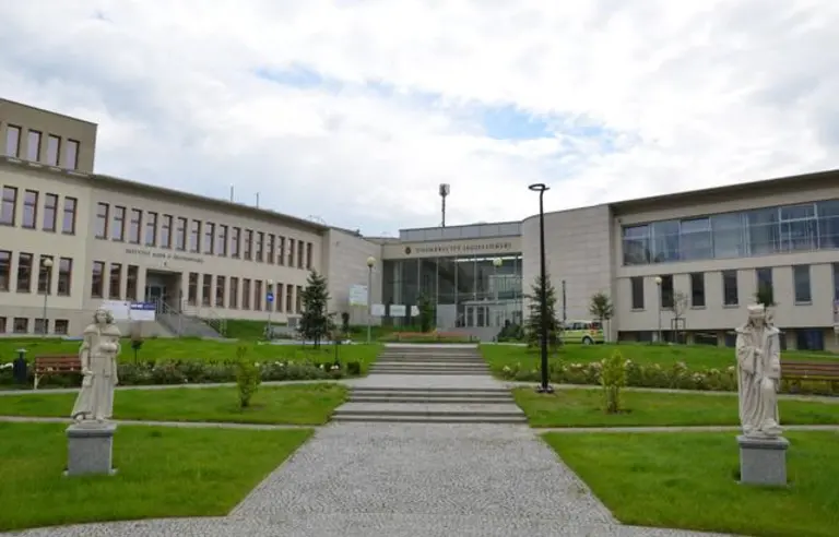 Kampus 600-lecia Odnowienia UJ Wydział Biologii i Nauk o Ziemi - zdjęcie 1