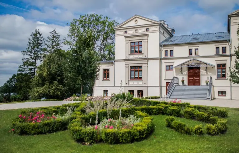 Pałac Warlity Olsztynek budynek