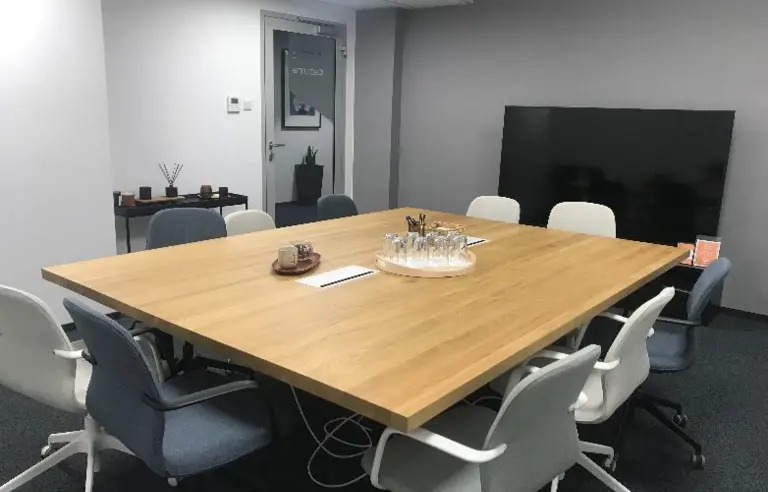 New Work - Wola Retro - zdjęcie 1