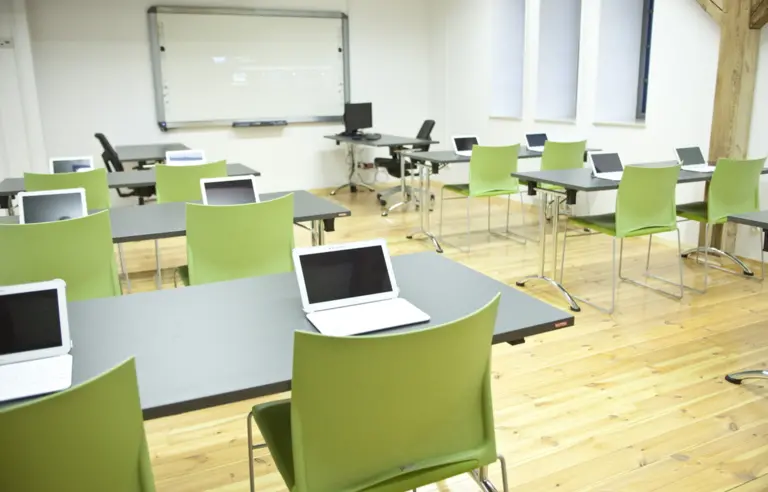 Międzynarodowe Centrum Spotkań Młodzieży Toruń sala audiowizualna