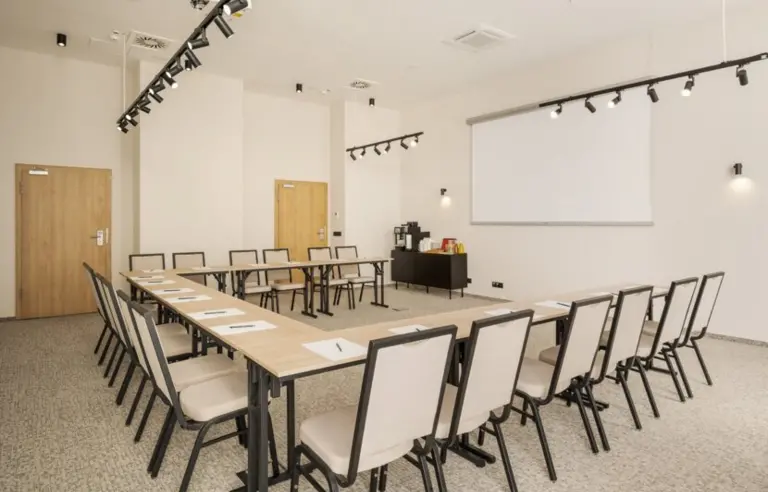 Hotel Crystal Mountain - photo 1