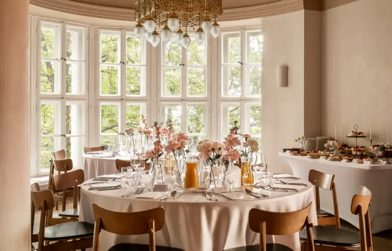 Wzgórze Zamkowe - Zinar Castle i Forest Hotel - photo 1