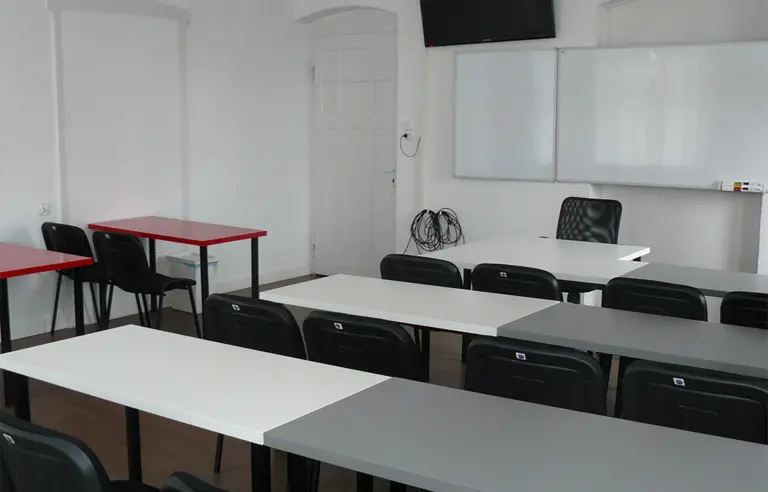 Instytut Rozwoju Zasobów Ludzkich Opole sale szkoleniowe