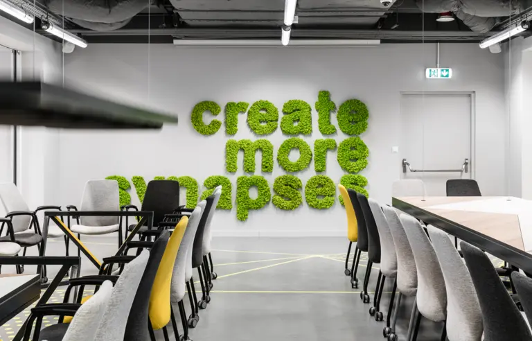 Brain Embassy Postępu 15 - zdjęcie 1