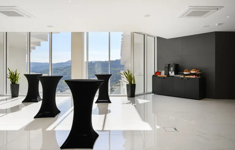 Hotel Crystal Mountain - photo 1