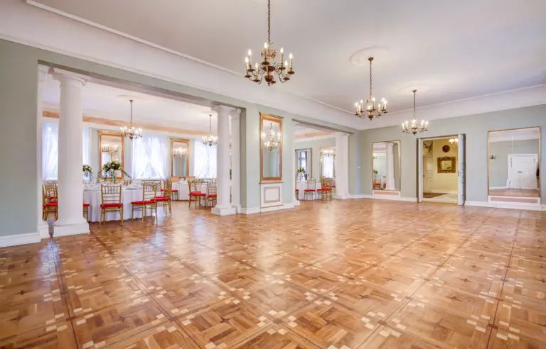 Pałac Zaborówek - zdjęcie 1