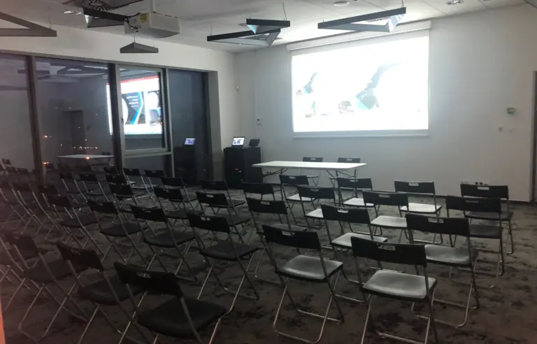 Centrum Kultury i Sportu w Pruszkowie - zdjęcie 1