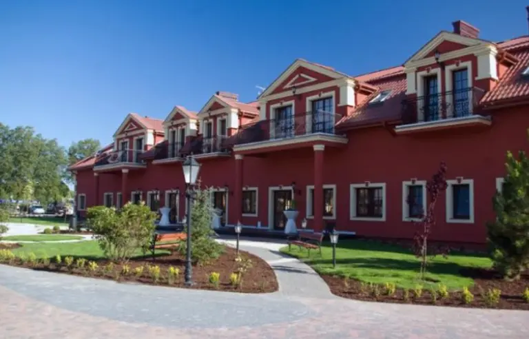 Hotel Restauracja Milord - photo 1