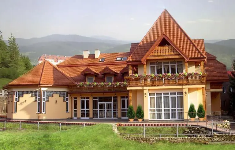 Hotel Pod Gołębiem - zdjęcie 1