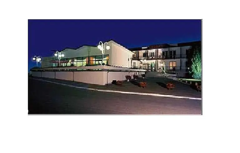 Hotel Restauracja Kmicic Janów k. Potok Złoty konferencje