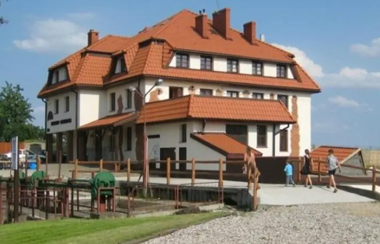 Pensjonat i Restauracja Bobrowy Dwór - zdjęcie 1