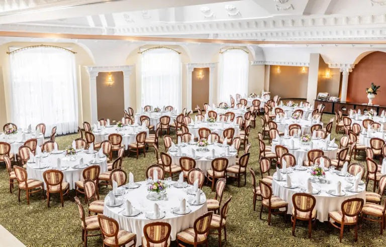 Hotel Windsor nad Zalewem Zegrzyńskim - photo 1