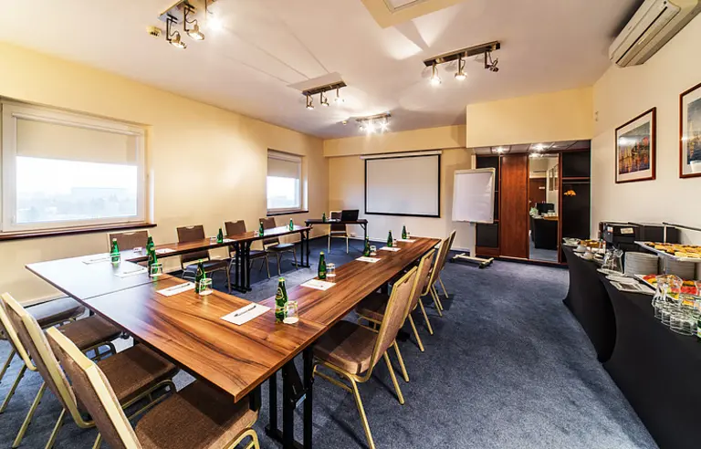 Airport Hotel Okęcie - photo 1