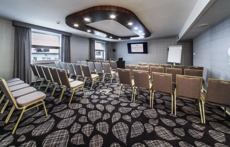 Airport Hotel Okęcie - photo 1