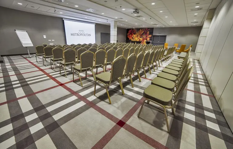 Hotel Metropolitan Rzeszów - photo 1