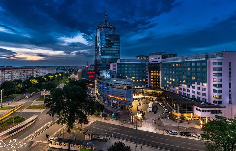 Hotel Radisson Blu z Centrum Pazim