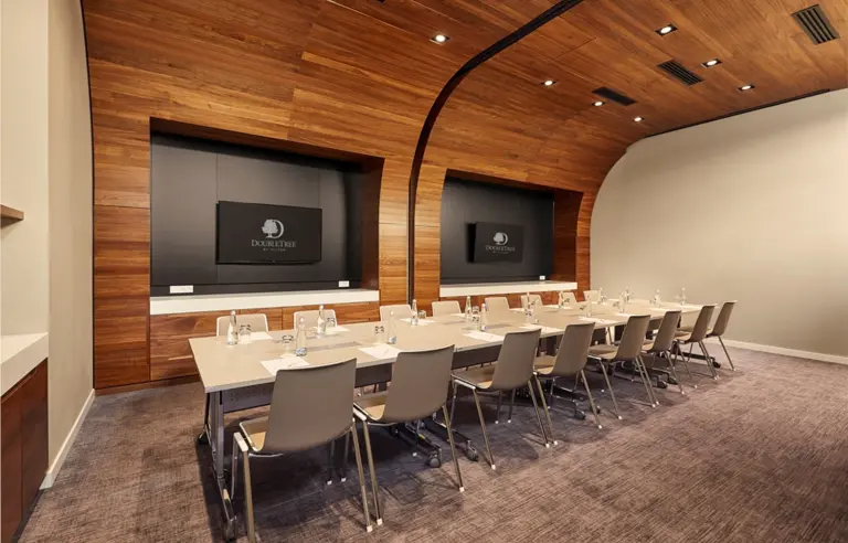 DoubleTree by Hilton Wrocław - zdjęcie 1