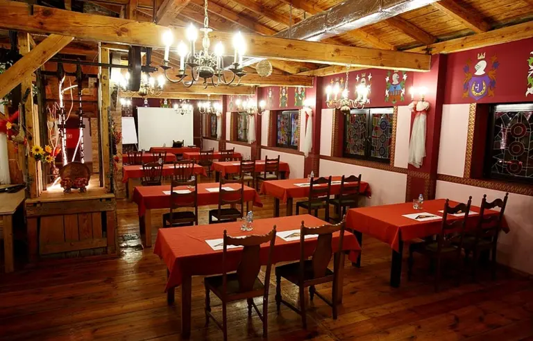 Usługi Hotelowe "17" - photo 1