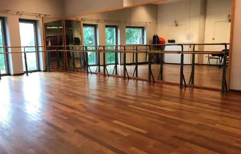 Białołęcki Ośrodek Kultury van Gogha - photo 1