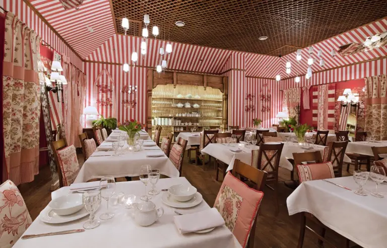 Manufaktura Restauracja Polka Lodz sala lustrzana