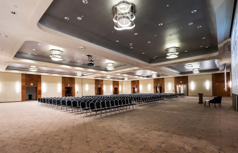 DoubleTree by Hilton Krakow Hotel & Convention Center Sala Kraków w ustawieniu konferencyjnym