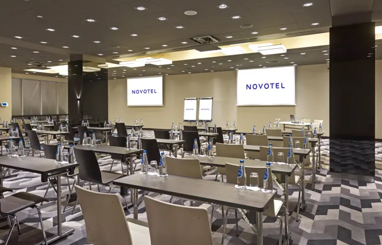 Novotel Warszawa Centrum - photo 1