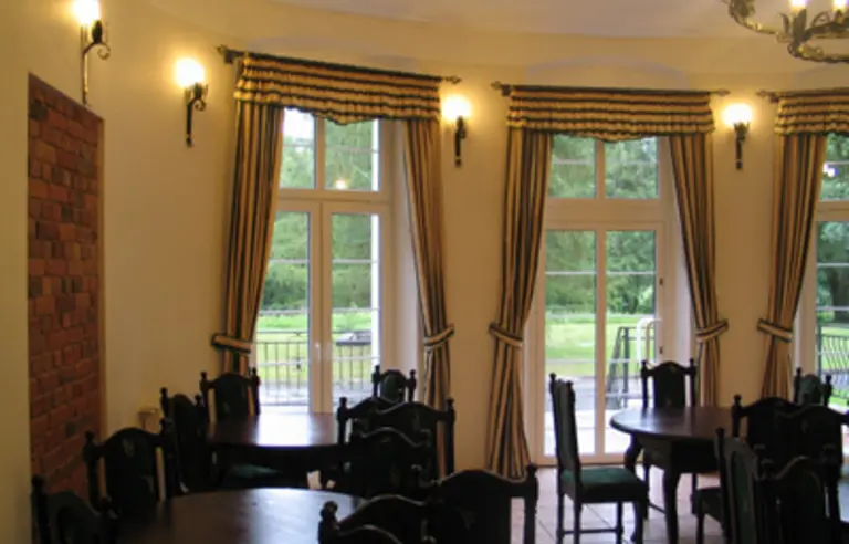 Hotel Księżycowy Dworek - photo 1