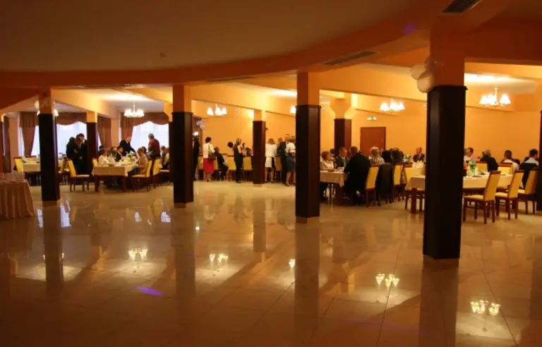 Hotel Okrąglak Sosnowiec - photo 1