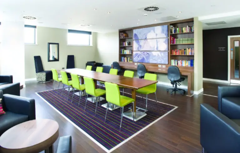 Hampton by Hilton Warsaw City Centre - zdjęcie 1