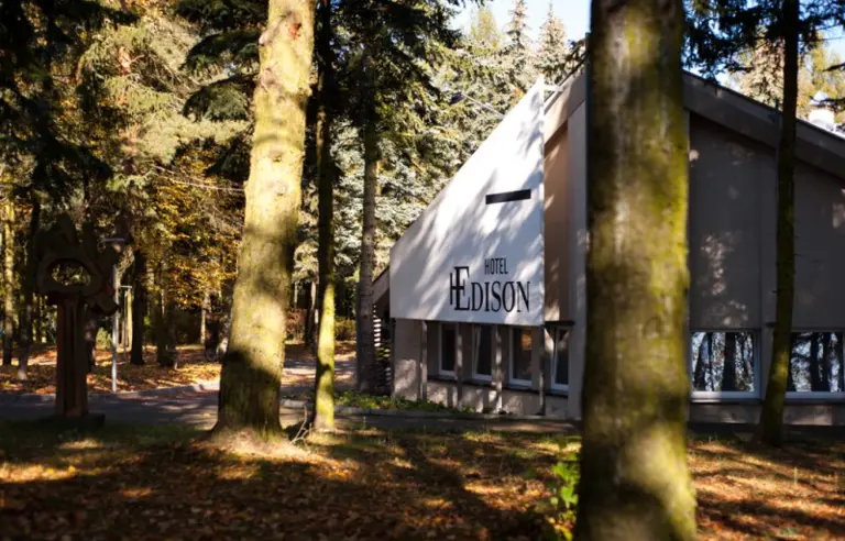 Hotel Edison Poznań - photo 1