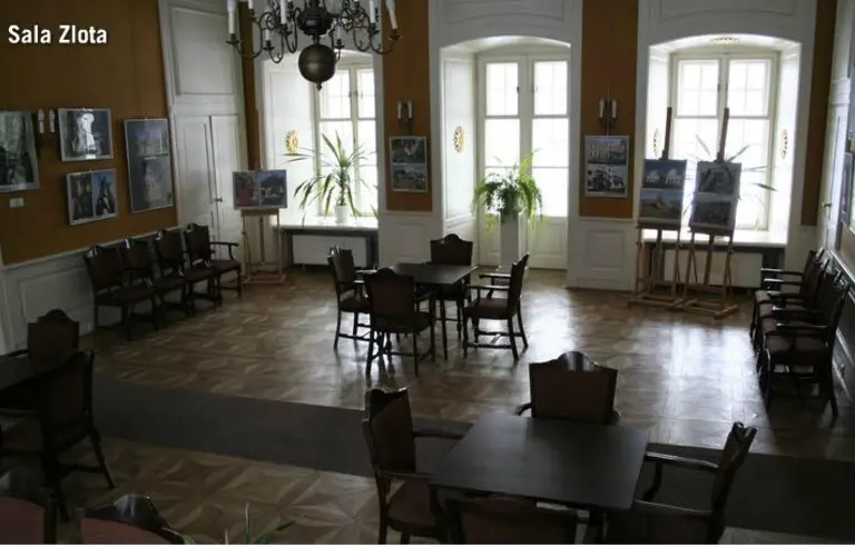 Centrum Kultury Dworek Białoprądnicki - zdjęcie 1