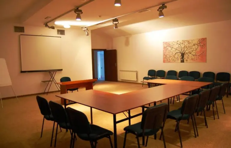 Centrum Konferencyjno-Apartamentowe Mrówka - photo 1