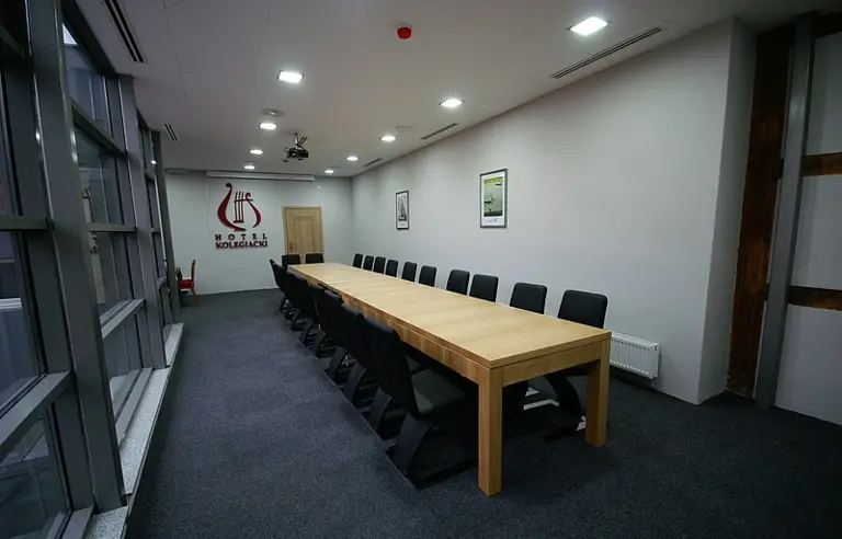Hotel Kolegiacki - zdjęcie 1