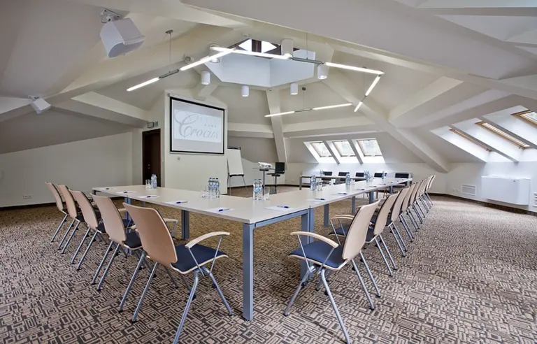 Hotel Crocus - zdjęcie 1