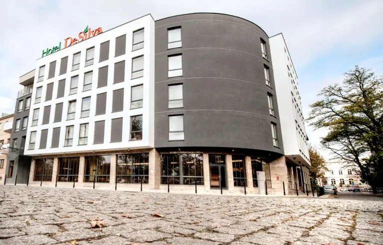 DeSilva Premium Opole - photo 1